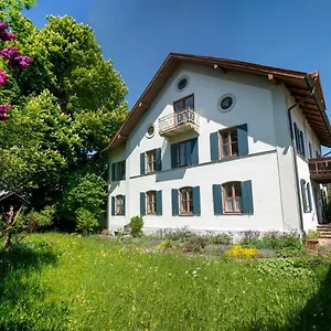 Landhauswohnung Mit Wildromantischem Garten Apartment Füssen